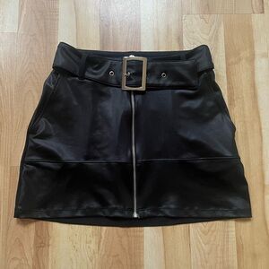 CS Strong black mini skirt faux medium
